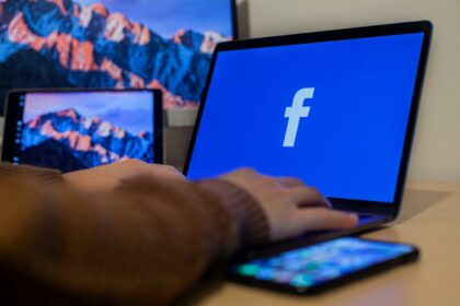 Is Facebook lagging or being slow? Here's how to fix it (2024)